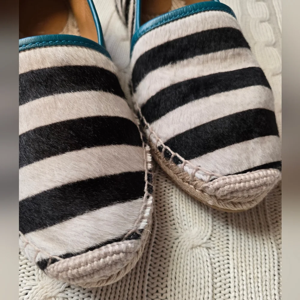 Gucci Lillibeth Pony Style Espadrilles Black & White Stripe‎ Resortwear Size 39